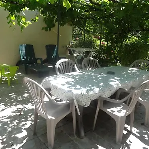 Chez Huguette , Marcilhac-sur-Cele France
